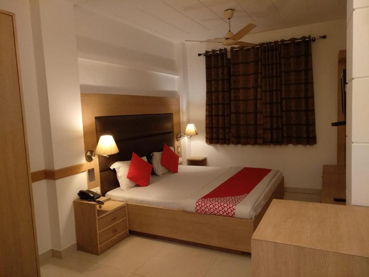 Hotel Arina Inn New Delhi Eksteriør bilde