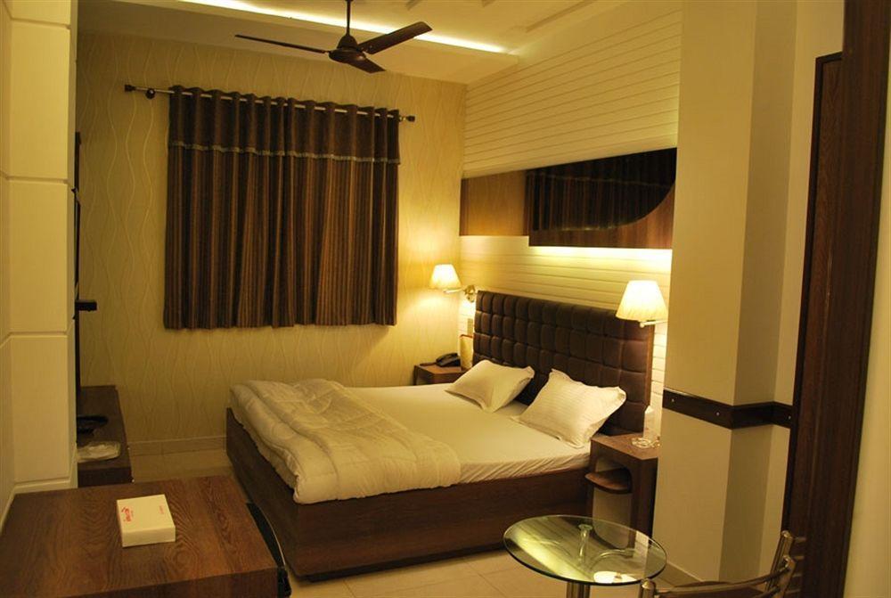 Hotel Arina Inn New Delhi Eksteriør bilde