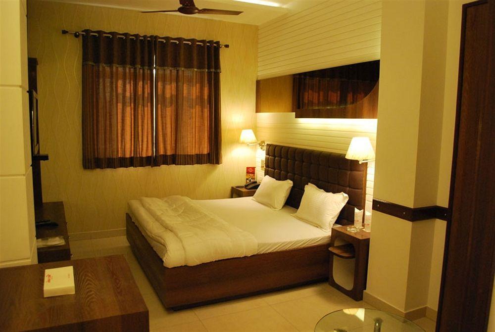 Hotel Arina Inn New Delhi Eksteriør bilde